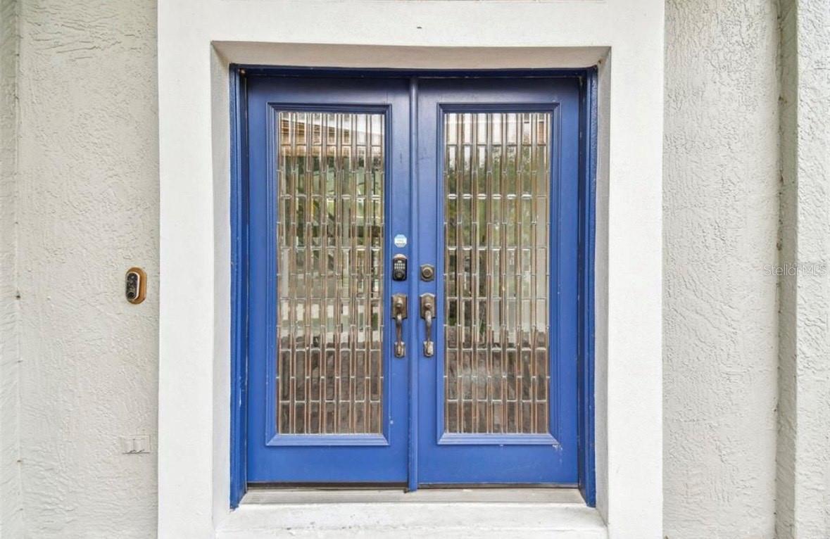 TAMPA PALMS AREA 2 5C UNIT 2A - Residential Lease