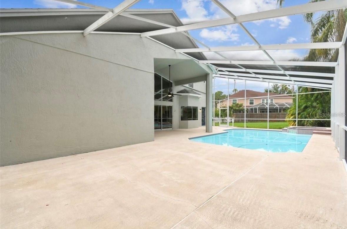 TAMPA PALMS AREA 2 5C UNIT 2A - Residential Lease