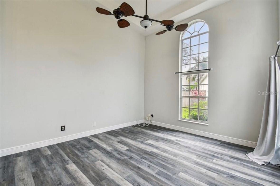 TAMPA PALMS AREA 2 5C UNIT 2A - Residential Lease