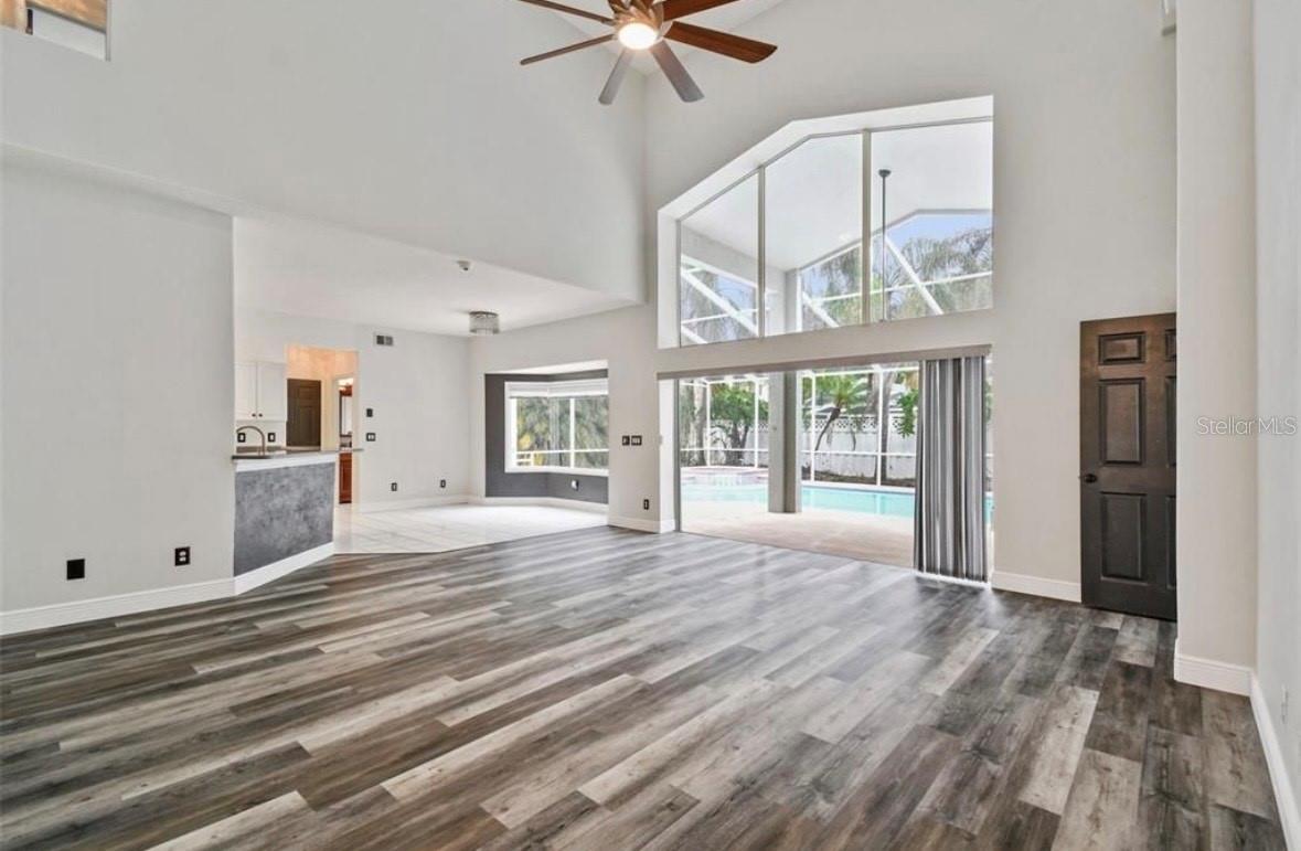 TAMPA PALMS AREA 2 5C UNIT 2A - Residential Lease