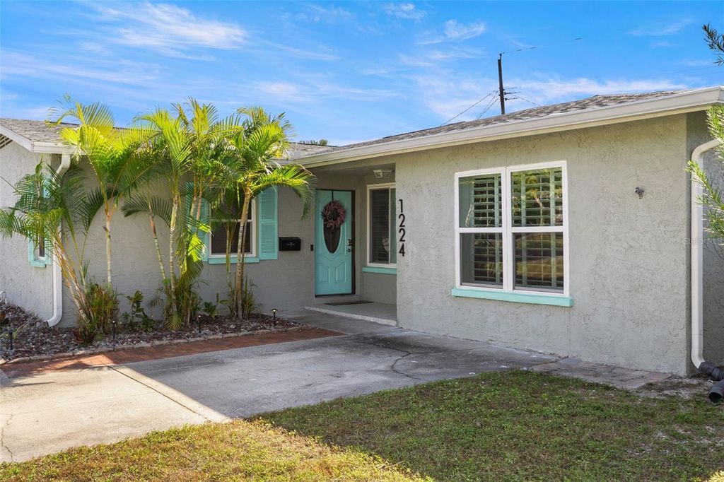 Photo of 1224 80th Avenue N, St Petersburg, FL 33702 (MLS # TB8496071)