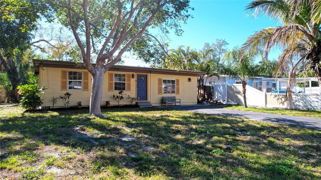 Photo of 2342 Margaret Street, Sarasota, FL 34237 (MLS # A4680575)