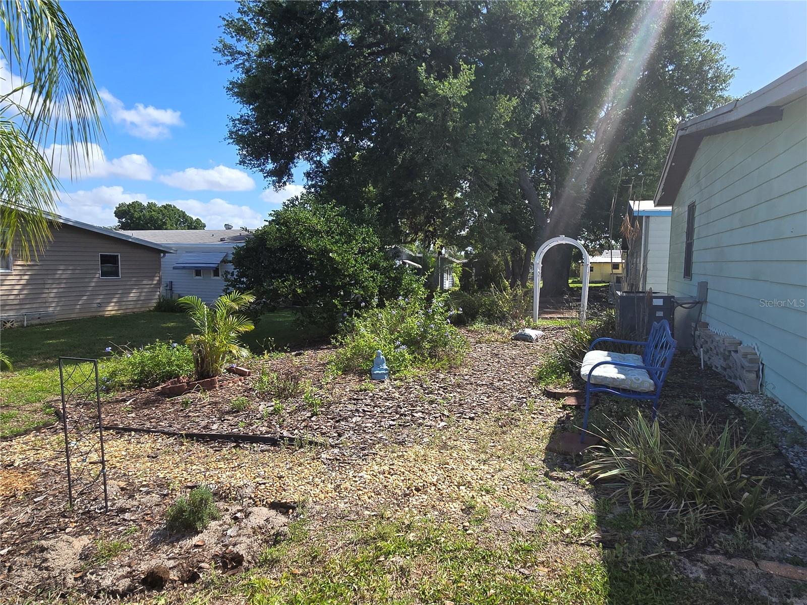 GARDEN GROVE OAKS - Residential