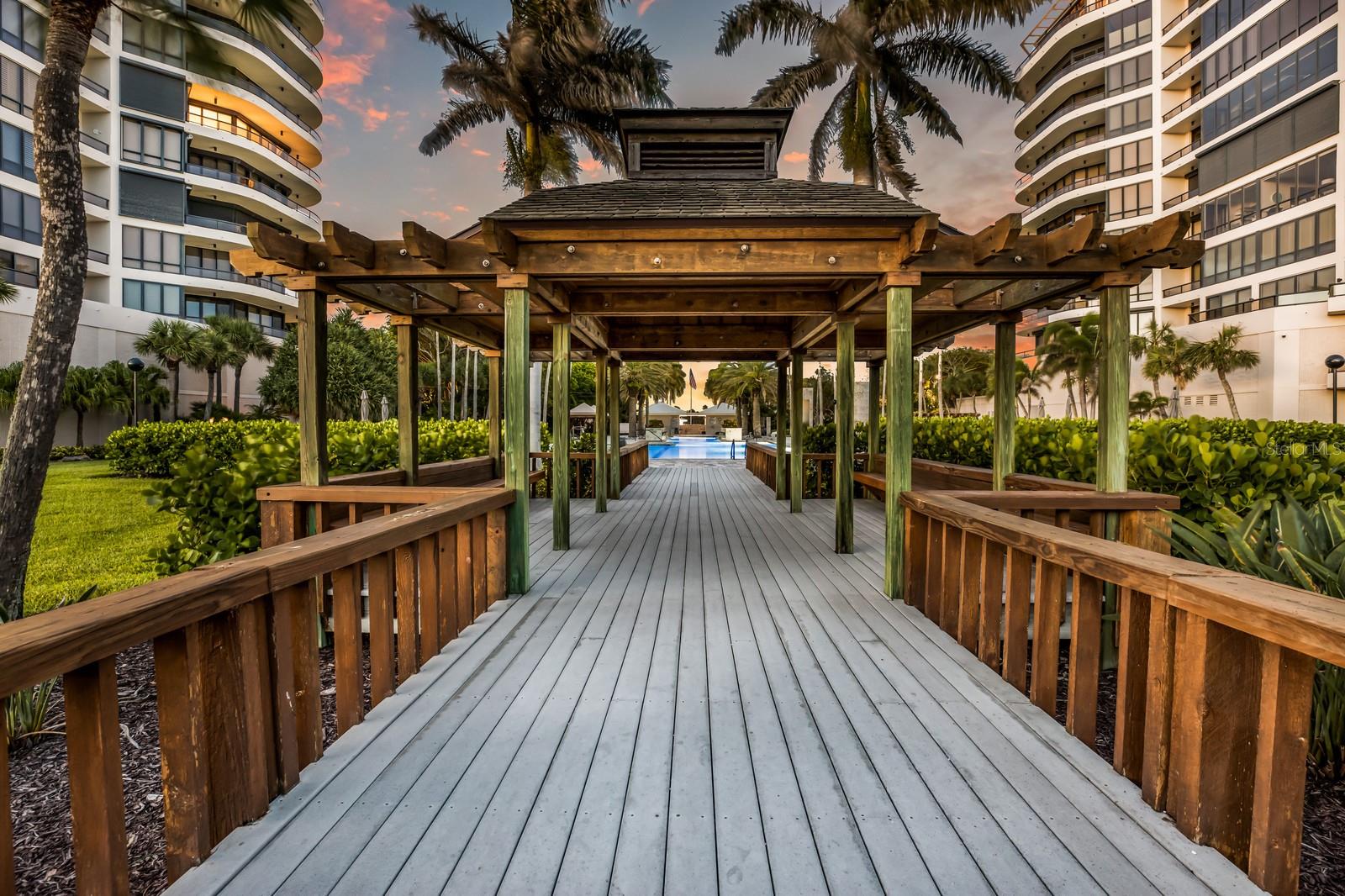 L AMBIANCE AT LONGBOAT KEY CLUB PH 02 - Residential