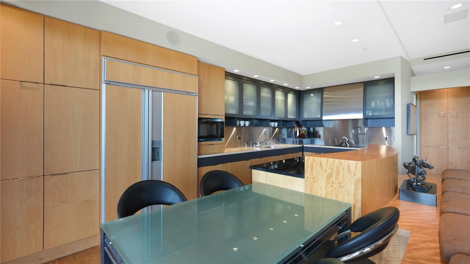 L AMBIANCE AT LONGBOAT KEY CLUB PH 02 - Residential