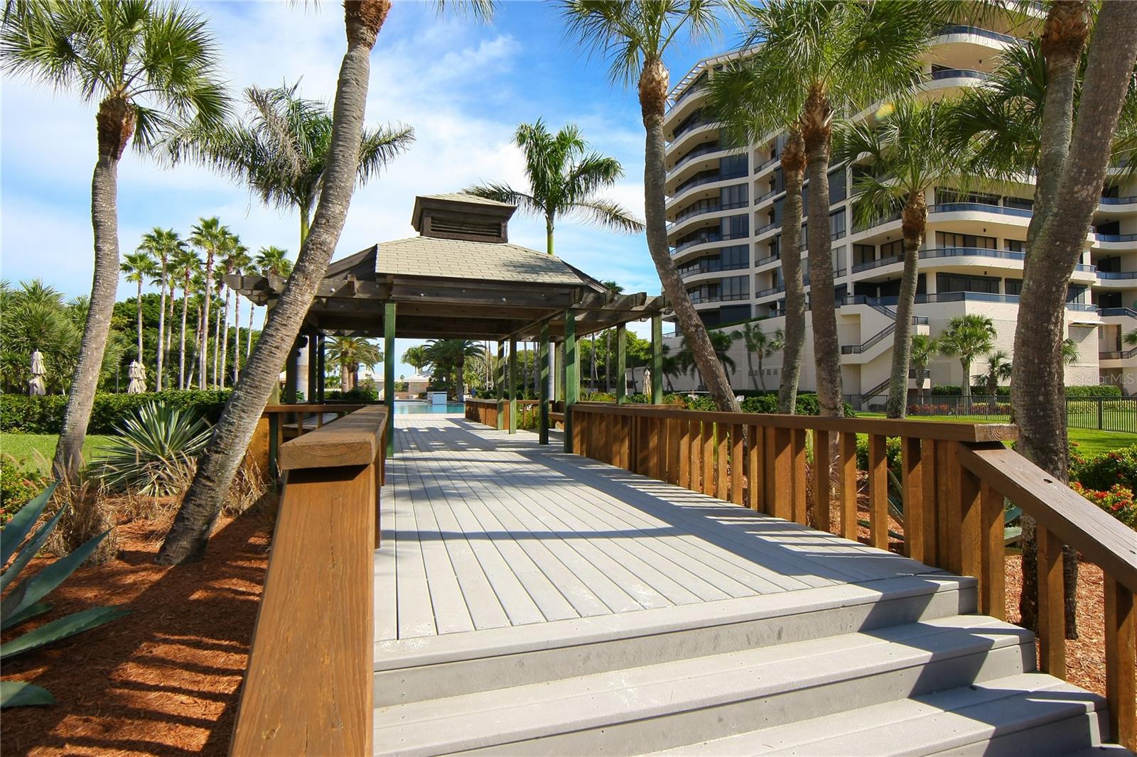 L AMBIANCE AT LONGBOAT KEY CLUB PH 02 - Residential