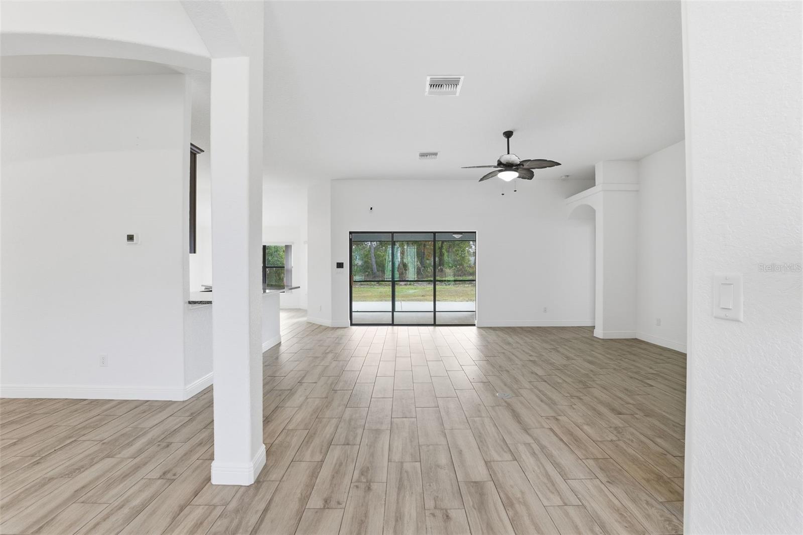 ROYAL HIGHLANDS - Residential