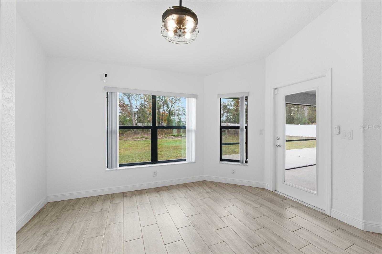 ROYAL HIGHLANDS - Residential