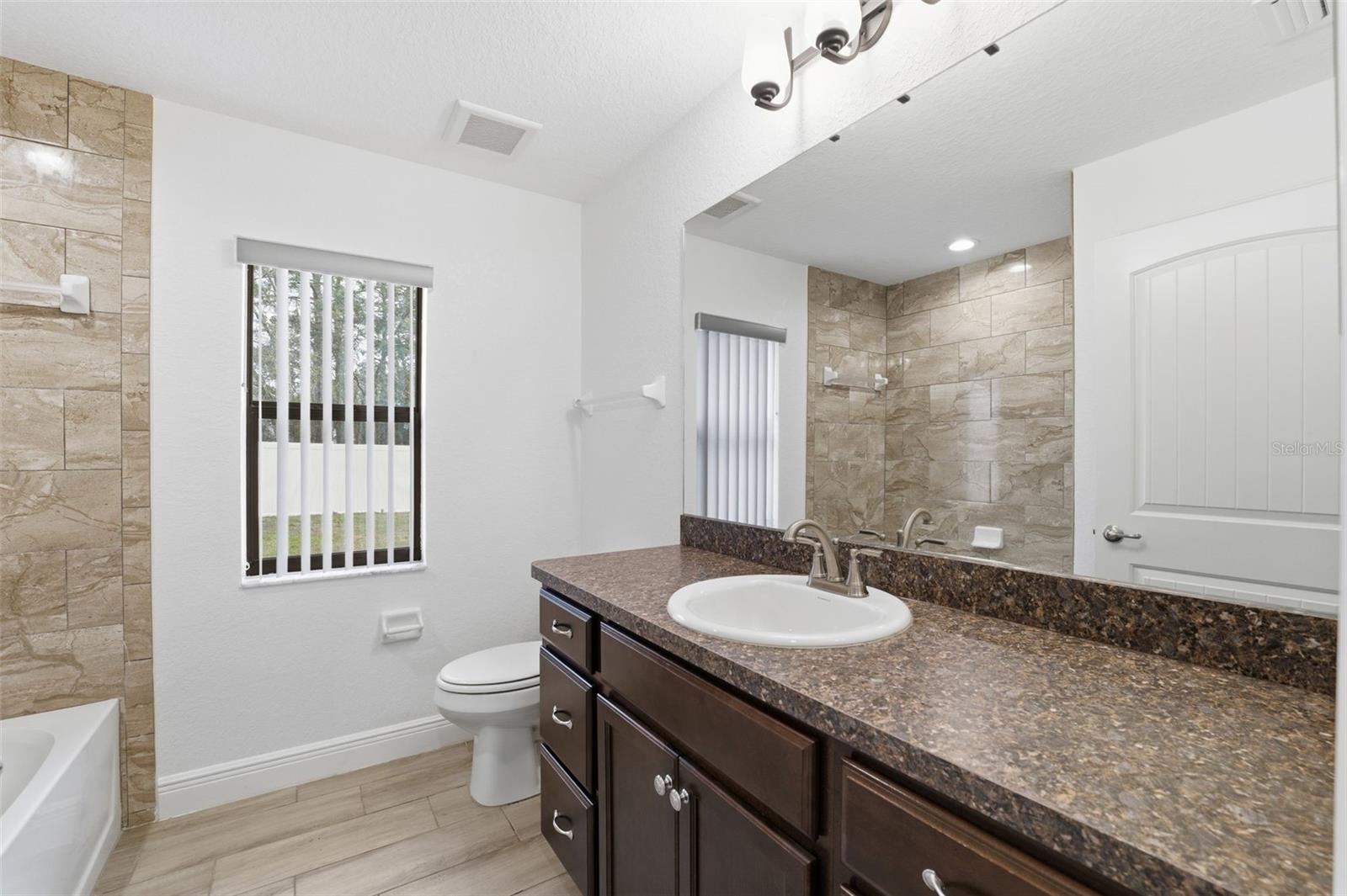 ROYAL HIGHLANDS - Residential