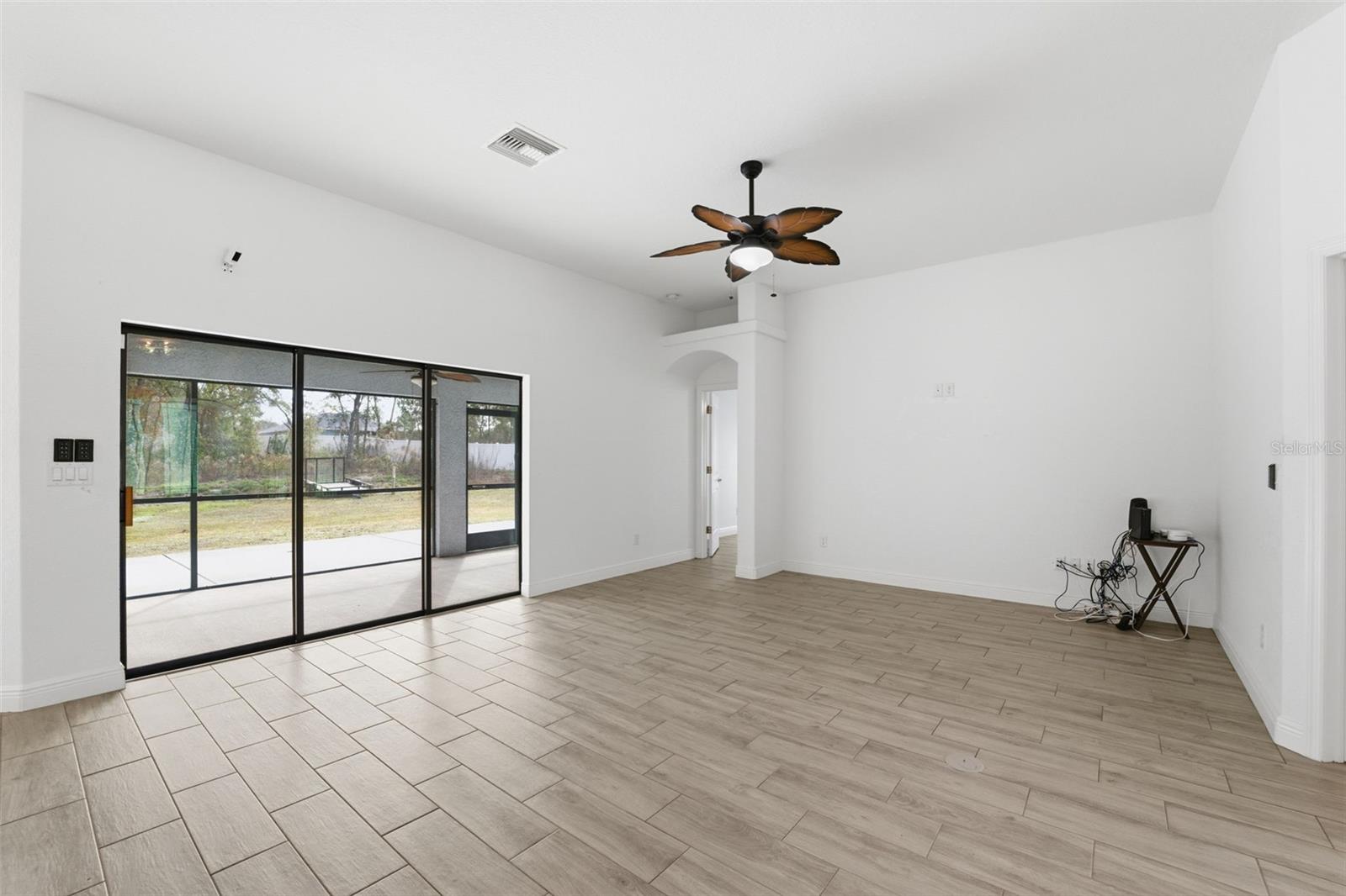 ROYAL HIGHLANDS - Residential