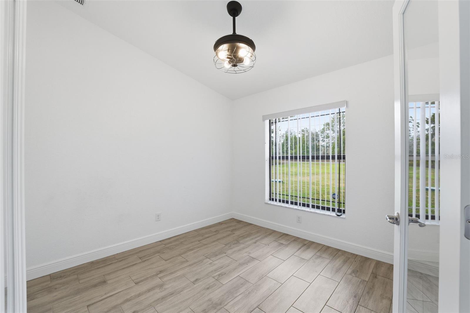 ROYAL HIGHLANDS - Residential