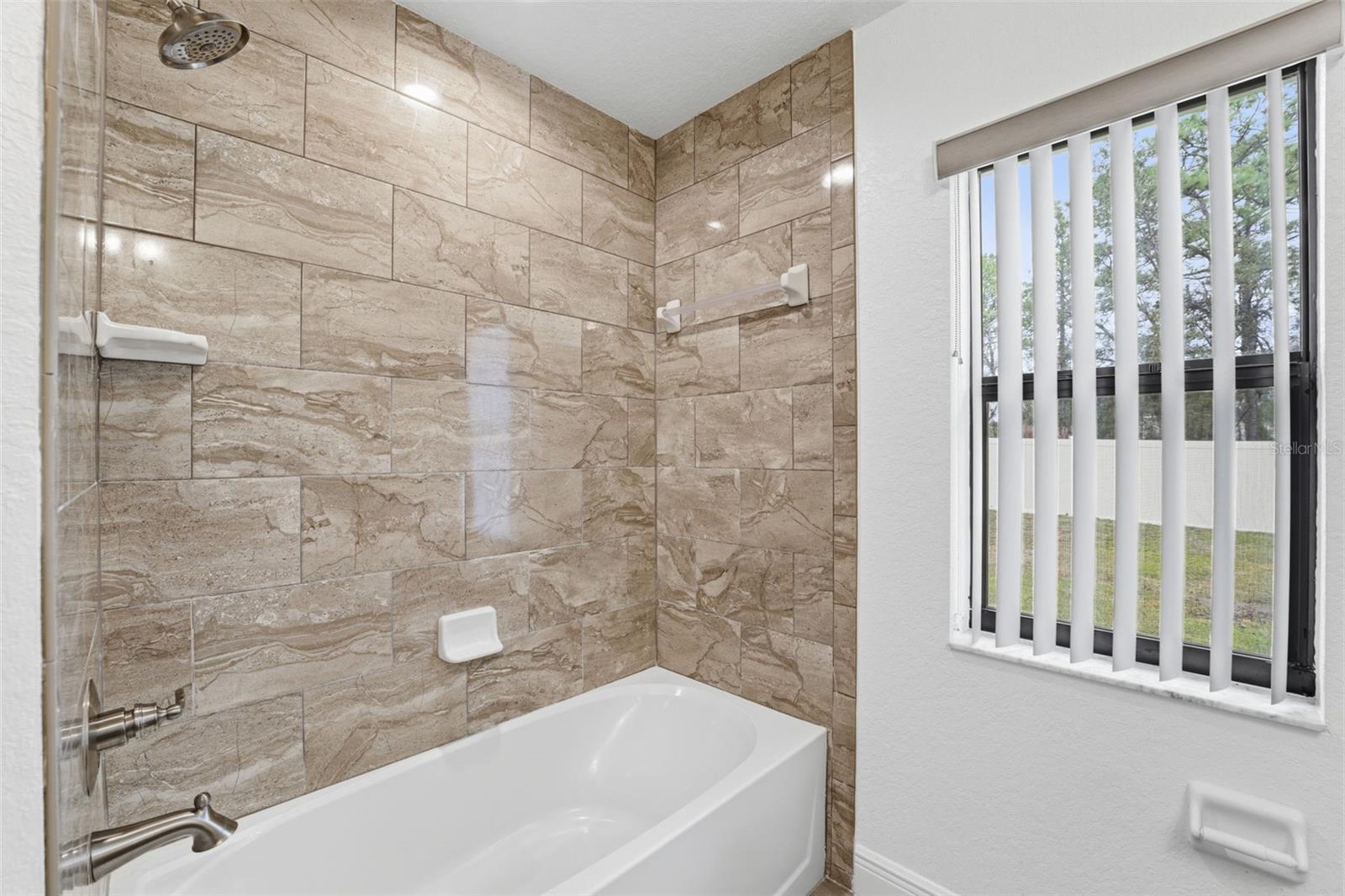 ROYAL HIGHLANDS - Residential