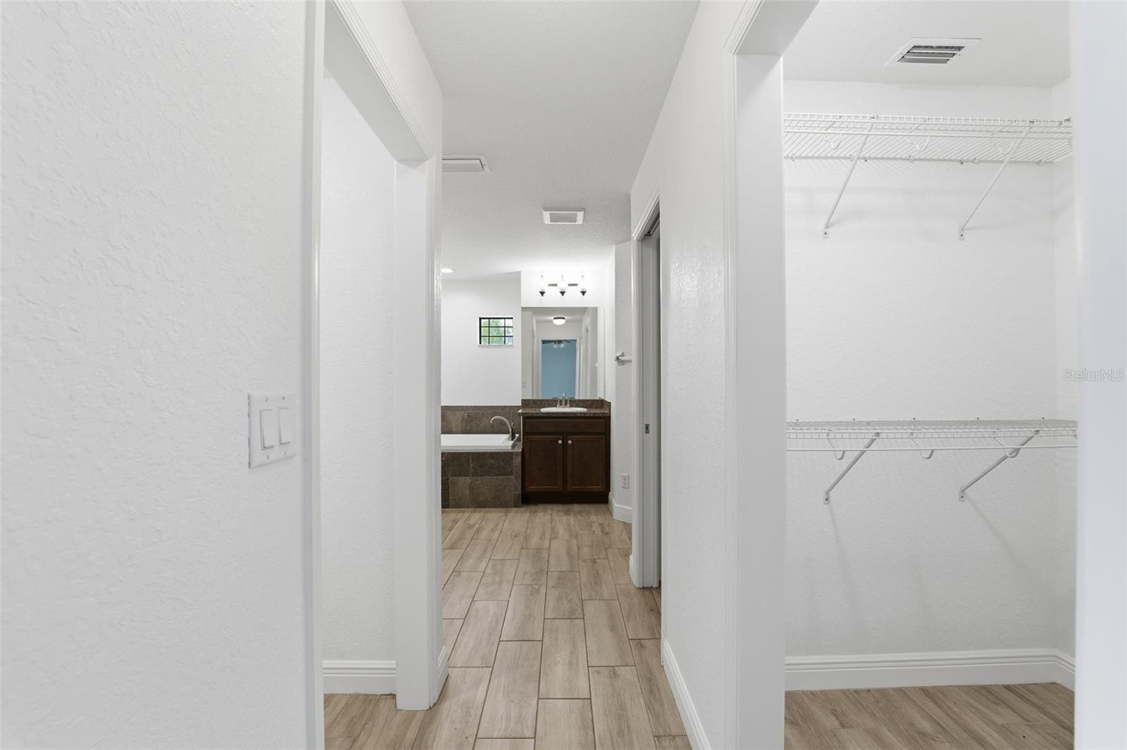 ROYAL HIGHLANDS - Residential