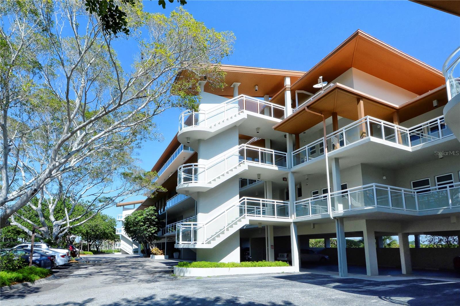 INN ON THE BEACH - Residential