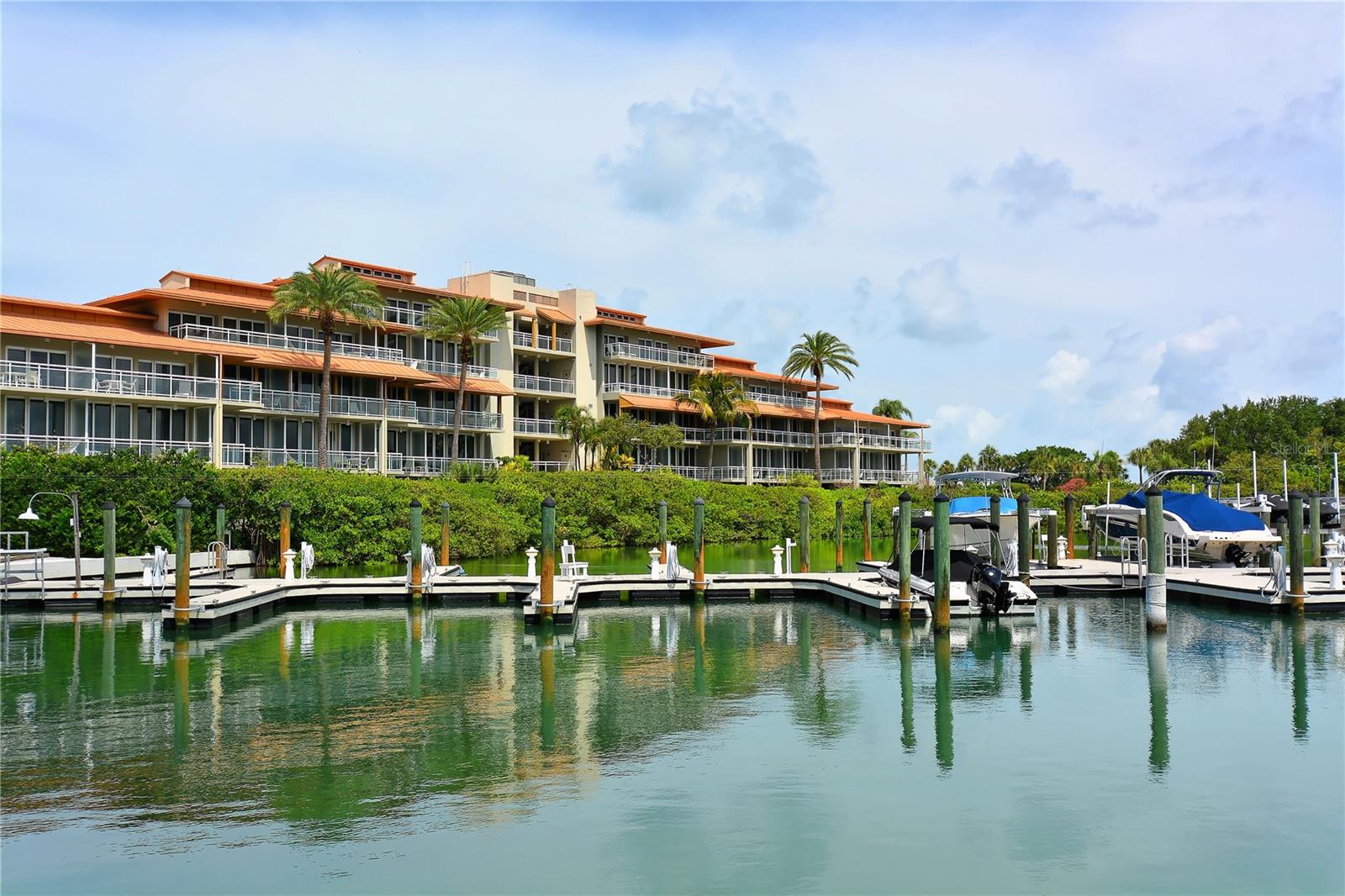 225 SANDS POINT ROAD 7205