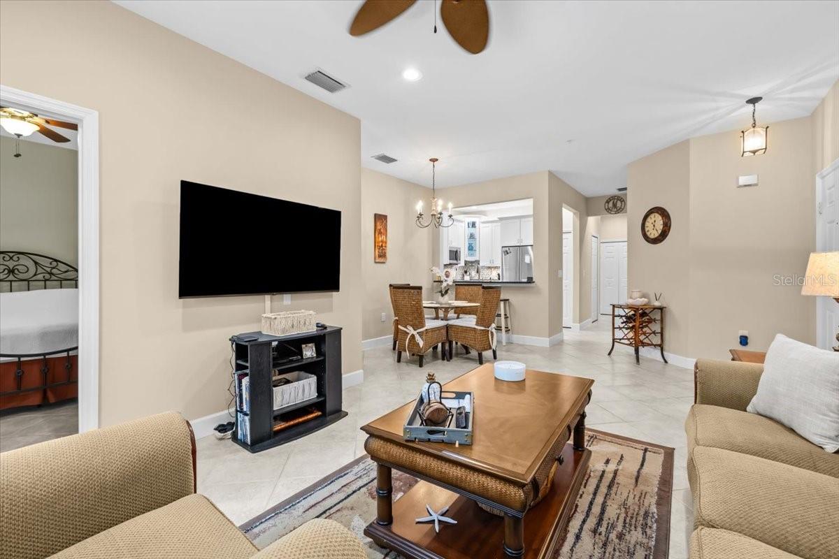 4103 VIA PIEDRA CIRCLE 10-101