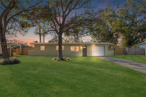 A home in SEMINOLE