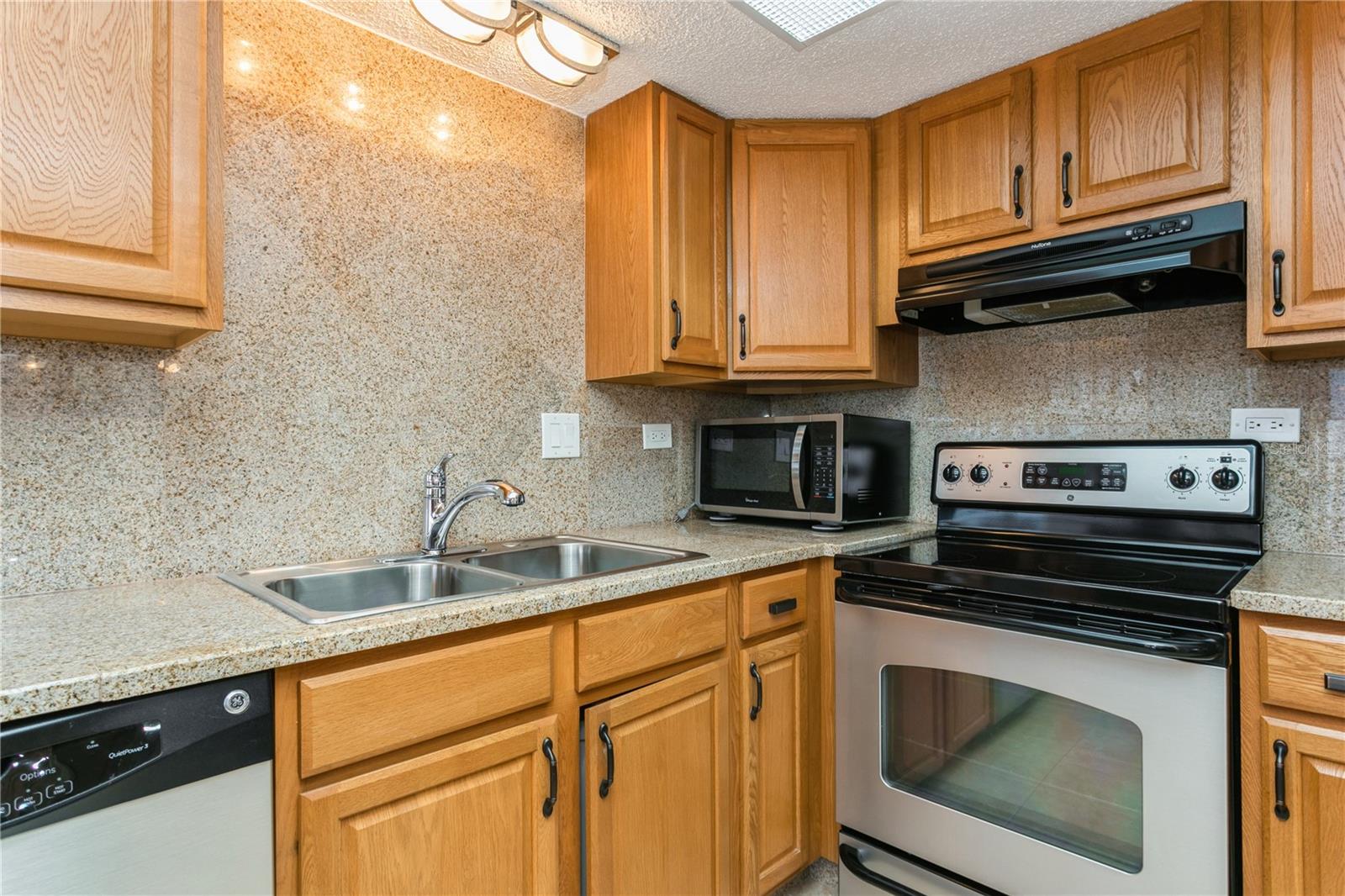 TREASURE ISLAND TENNIS & YACHT CLUB - Residential
