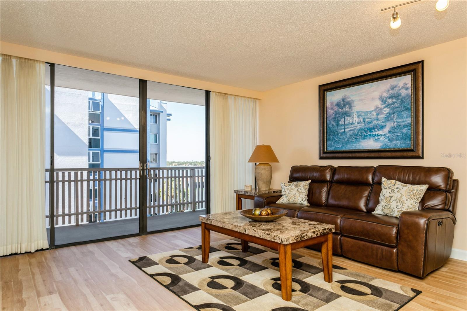 TREASURE ISLAND TENNIS & YACHT CLUB - Residential