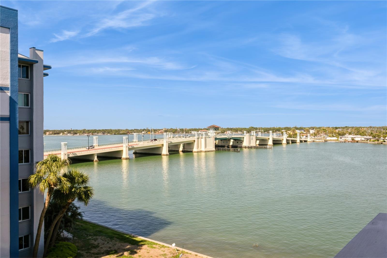 TREASURE ISLAND TENNIS & YACHT CLUB - Residential