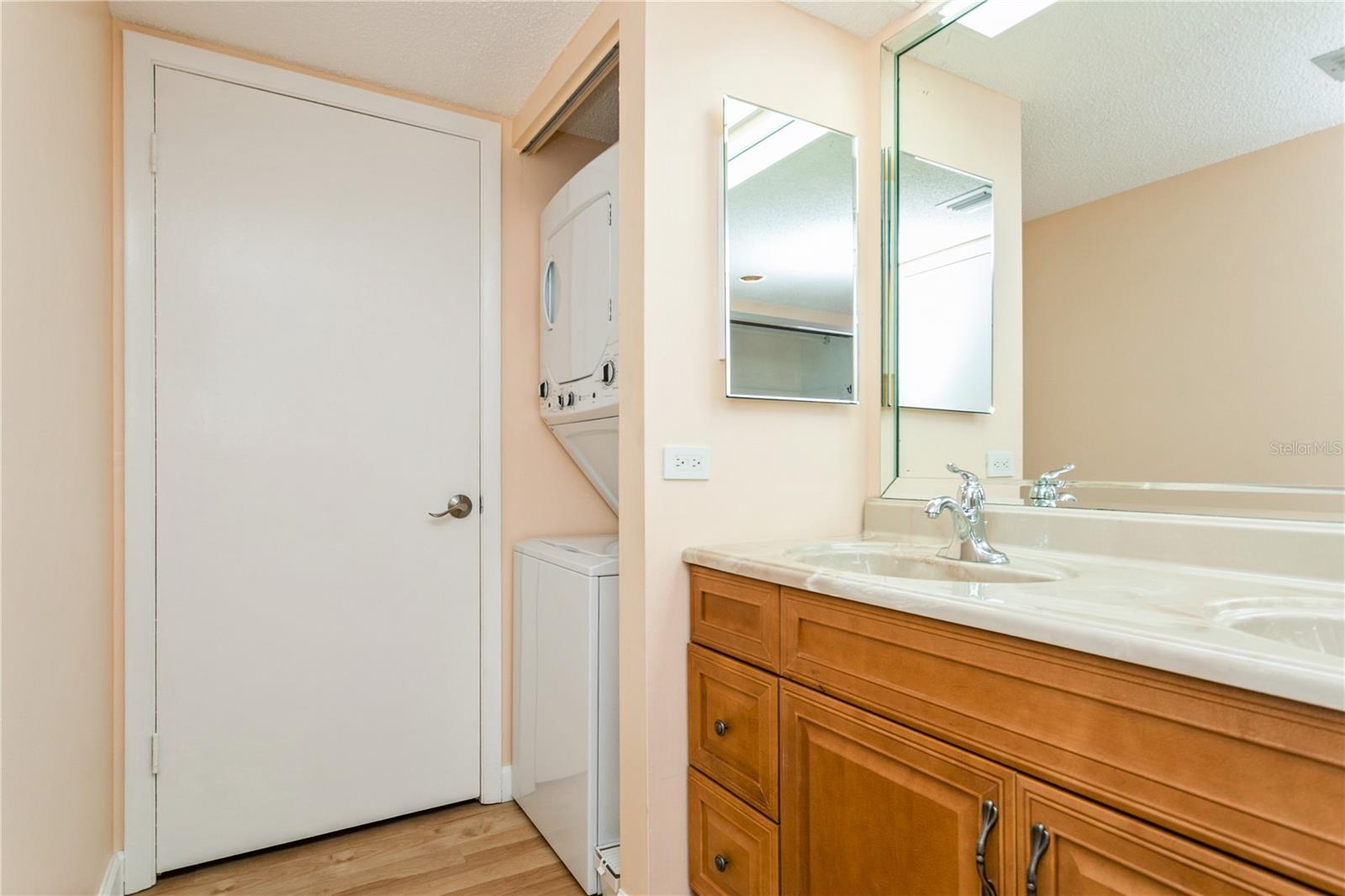 TREASURE ISLAND TENNIS & YACHT CLUB - Residential