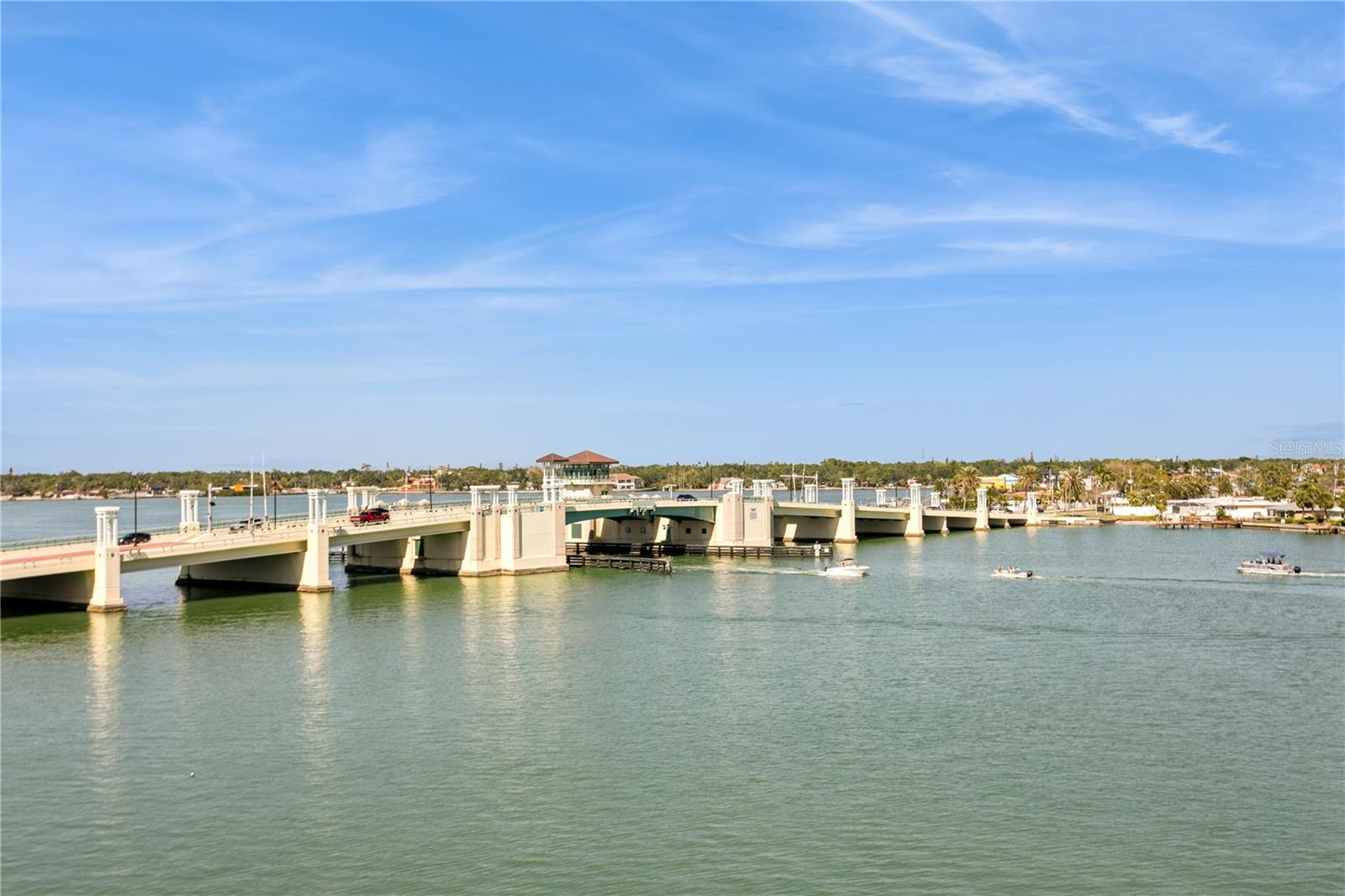 TREASURE ISLAND TENNIS & YACHT CLUB - Residential