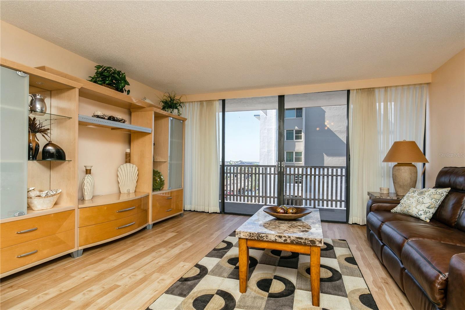 TREASURE ISLAND TENNIS & YACHT CLUB - Residential