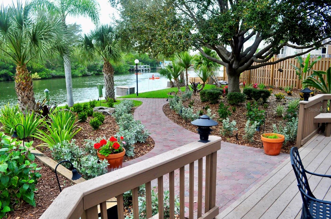 POINTE ON MIDNIGHT PASS - Residential