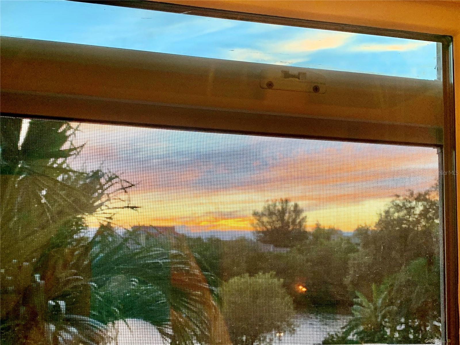 POINTE ON MIDNIGHT PASS - Residential