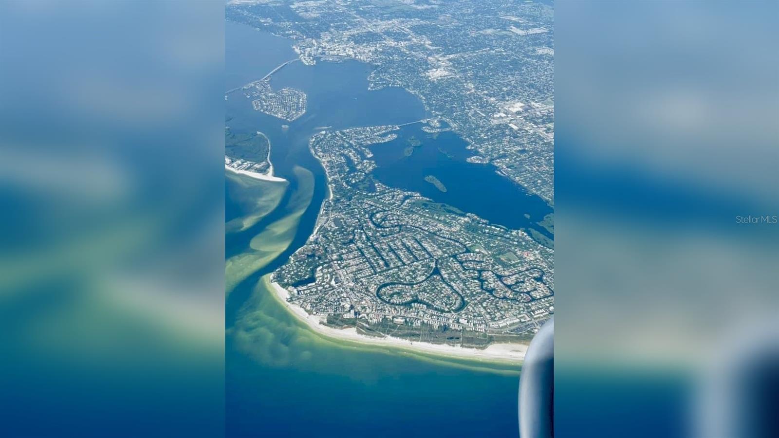 POINTE ON MIDNIGHT PASS - Residential