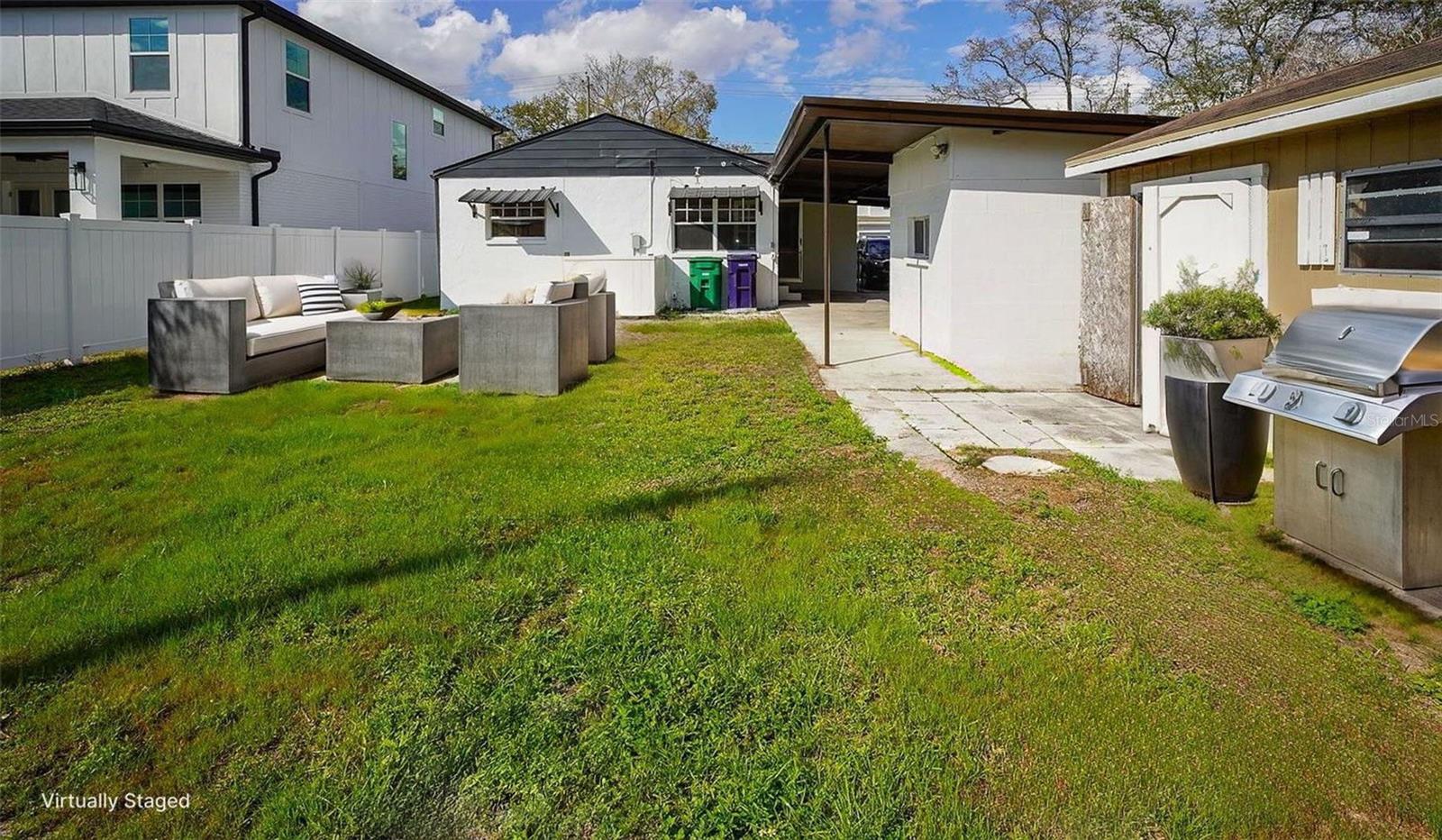 SUBURB ROYAL - Residential Lease