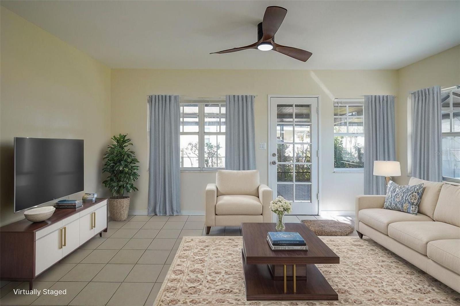 SUBURB ROYAL - Residential Lease
