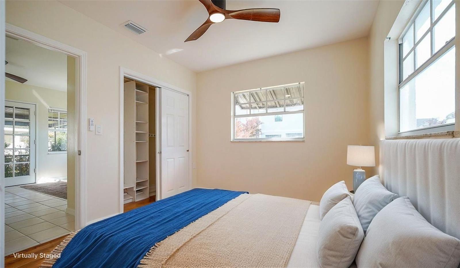SUBURB ROYAL - Residential Lease
