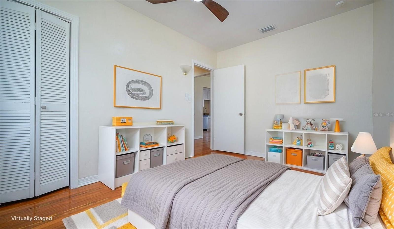 SUBURB ROYAL - Residential Lease