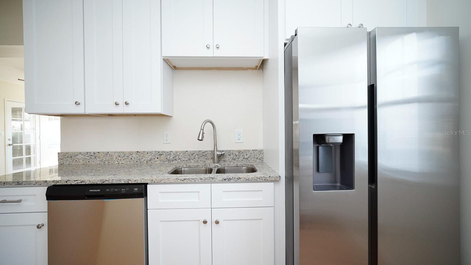 SUBURB ROYAL - Residential Lease