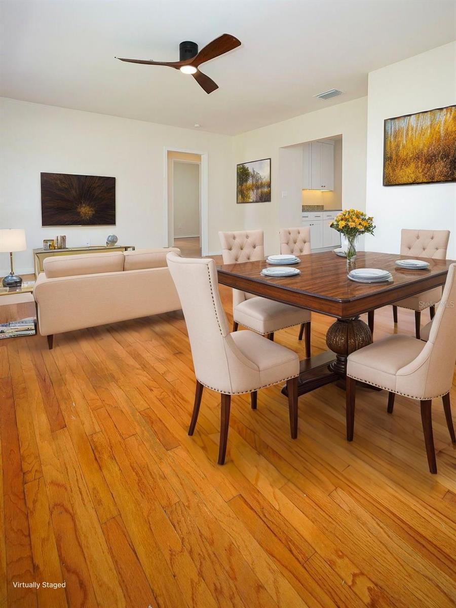 SUBURB ROYAL - Residential Lease