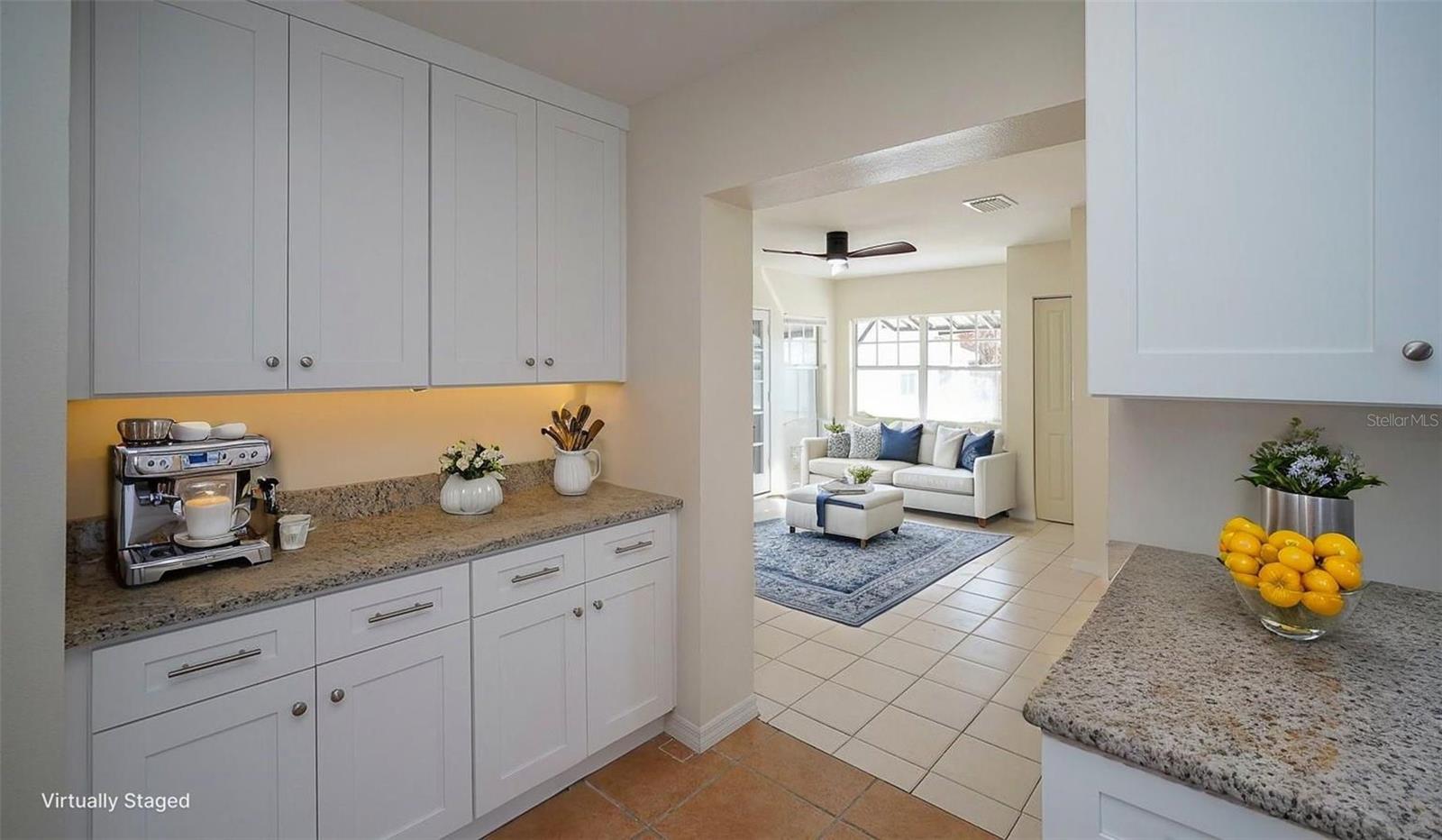 SUBURB ROYAL - Residential Lease