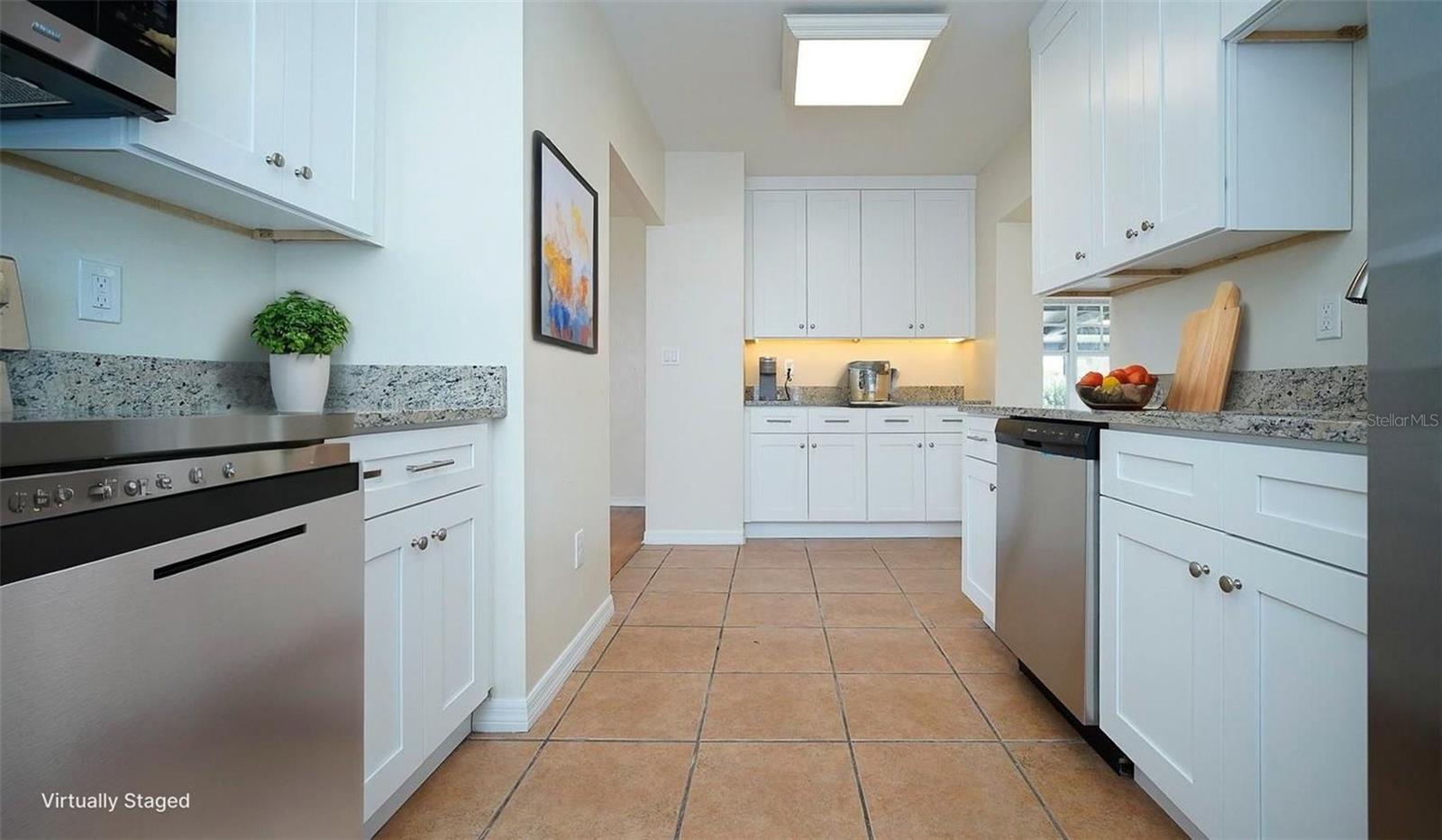 SUBURB ROYAL - Residential Lease