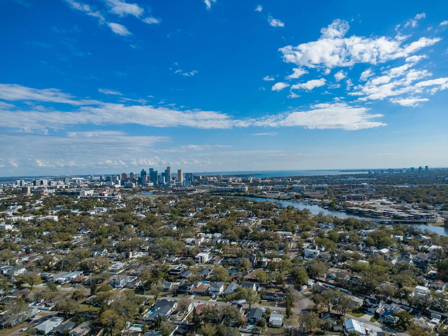 SUBURB ROYAL - Residential Lease