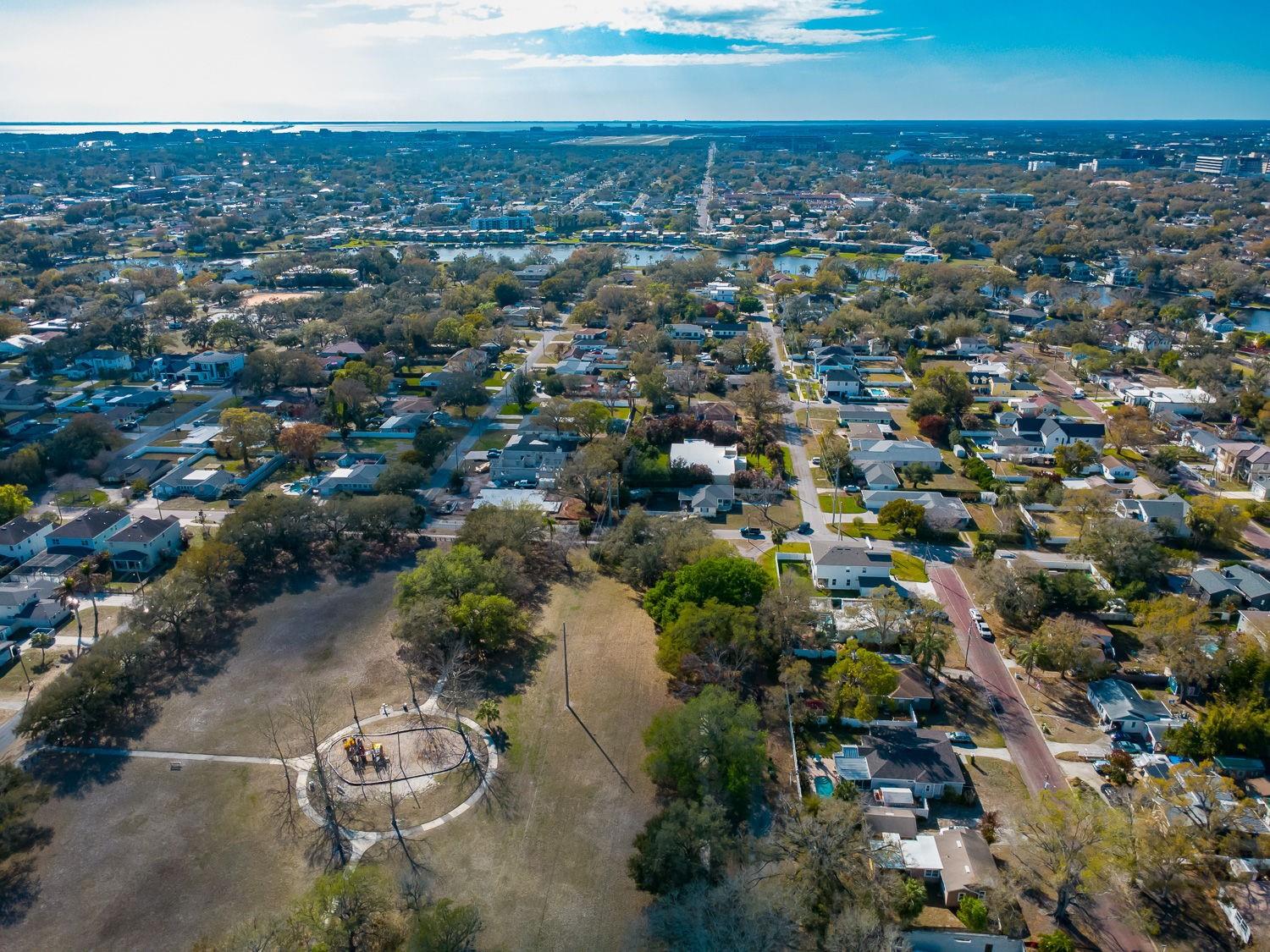 SUBURB ROYAL - Residential Lease