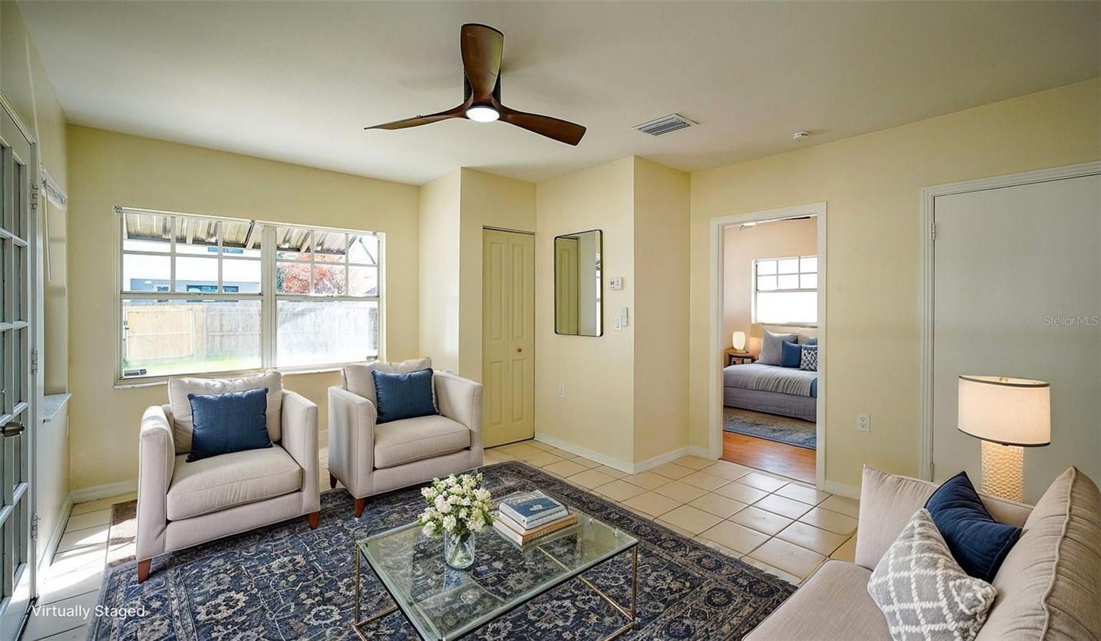 SUBURB ROYAL - Residential Lease
