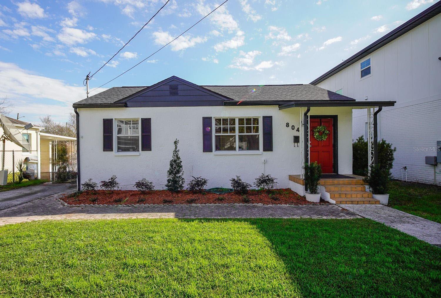 SUBURB ROYAL - Residential Lease