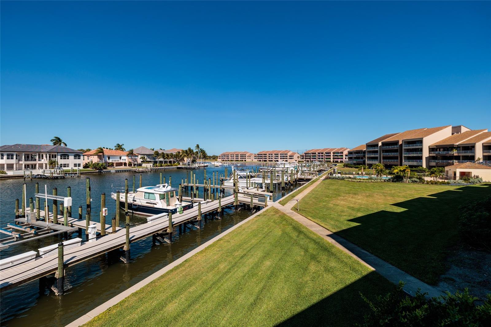 KIPPS COLONY AT PASADENA YACHT/CNTRY CLUB - Residential