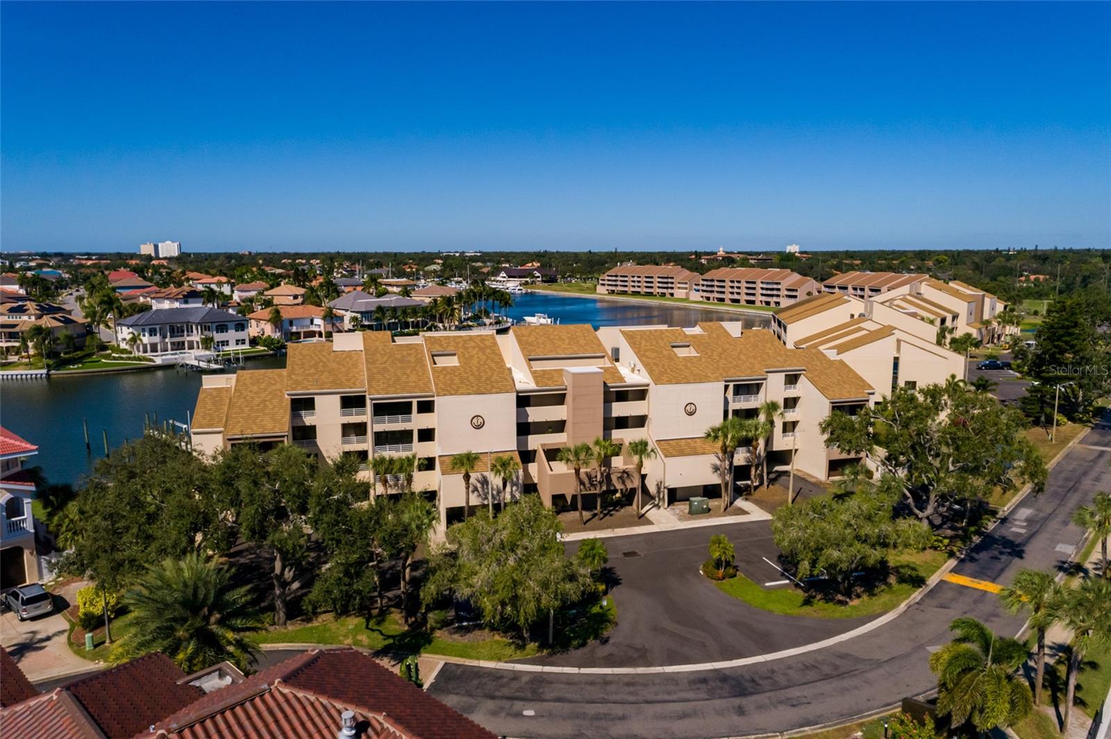 KIPPS COLONY AT PASADENA YACHT/CNTRY CLUB - Residential