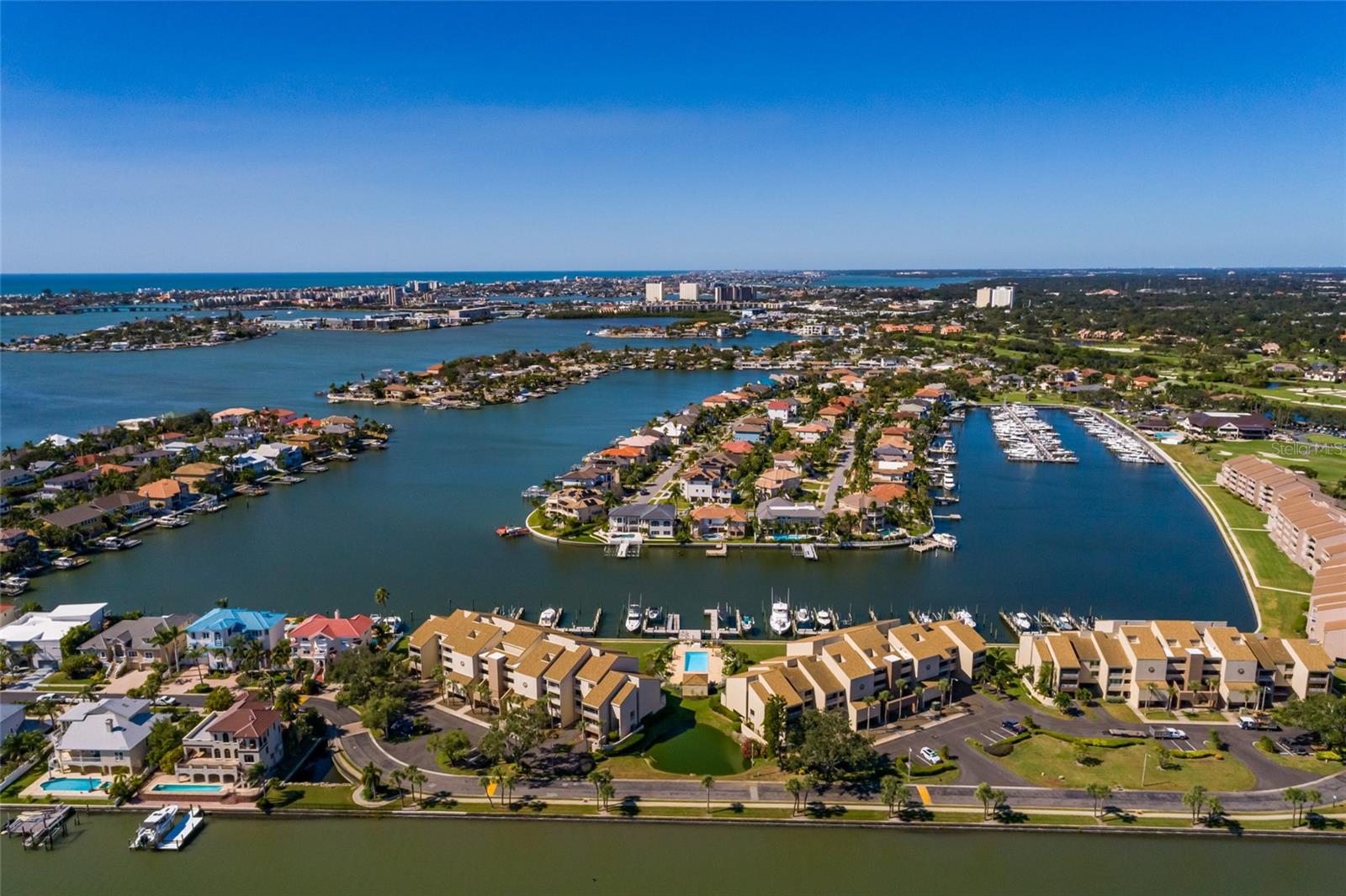 KIPPS COLONY AT PASADENA YACHT/CNTRY CLUB - Residential