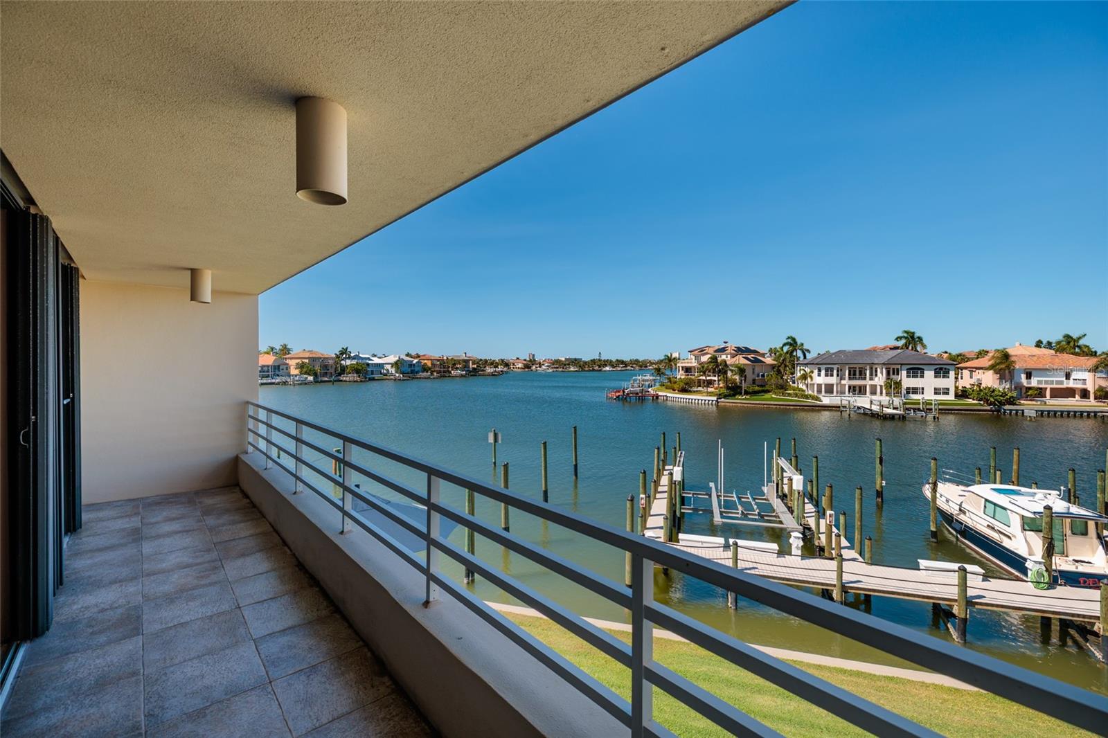KIPPS COLONY AT PASADENA YACHT/CNTRY CLUB - Residential