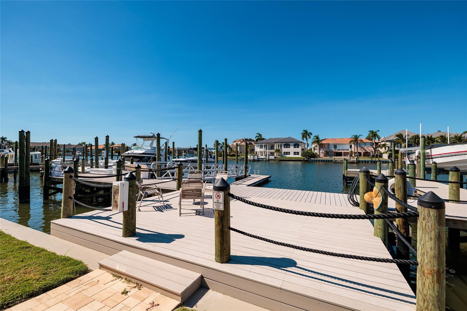 KIPPS COLONY AT PASADENA YACHT/CNTRY CLUB - Residential