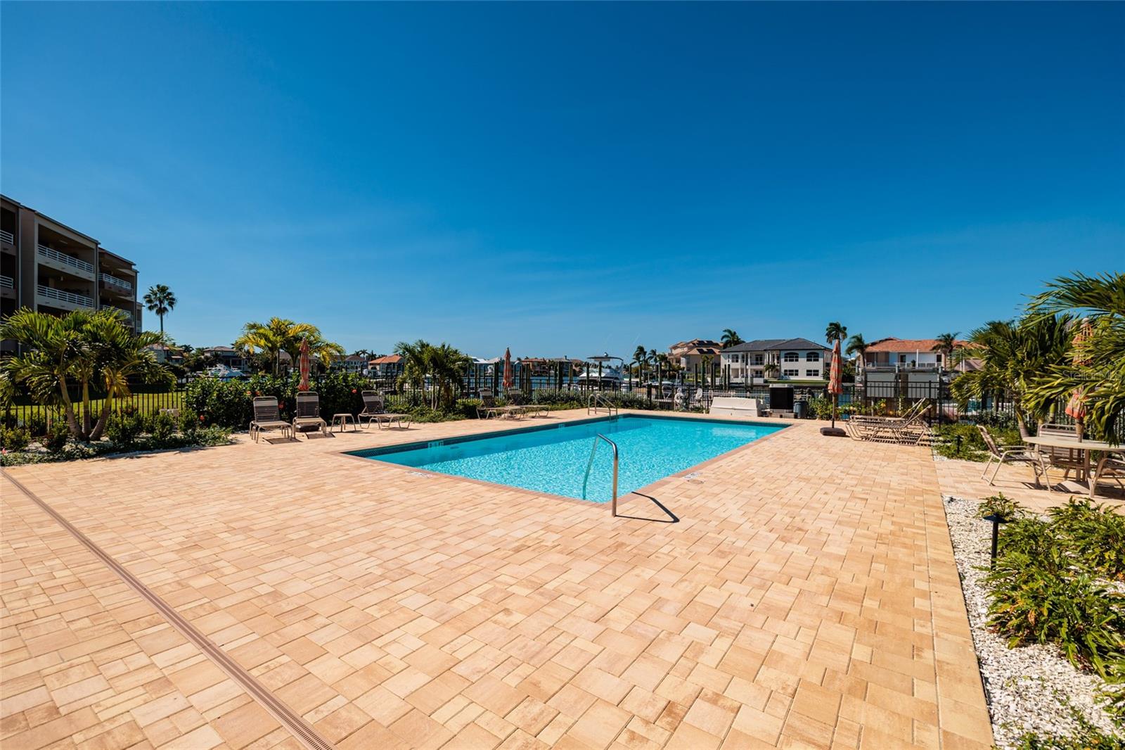 KIPPS COLONY AT PASADENA YACHT/CNTRY CLUB - Residential