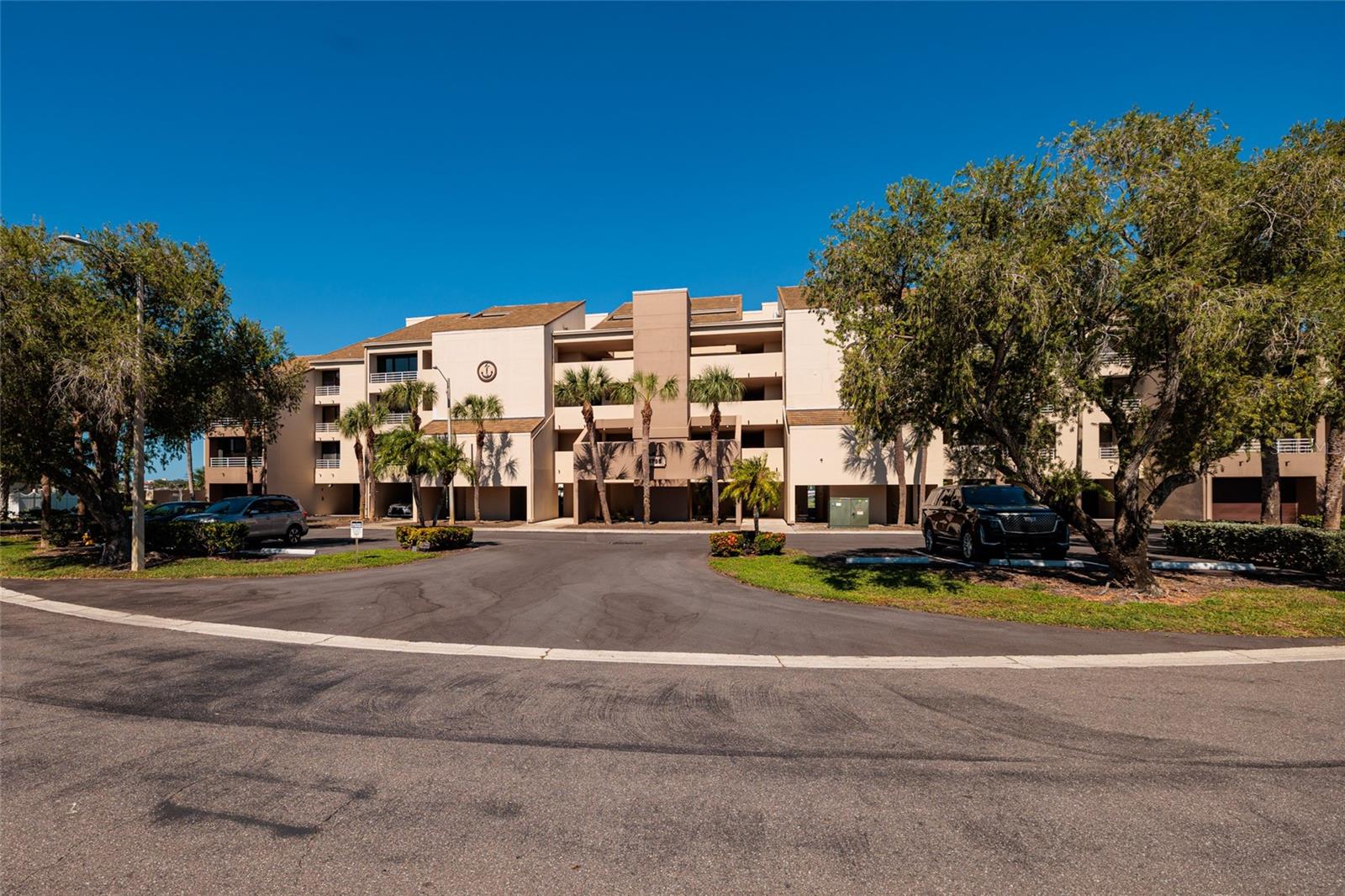 KIPPS COLONY AT PASADENA YACHT/CNTRY CLUB - Residential