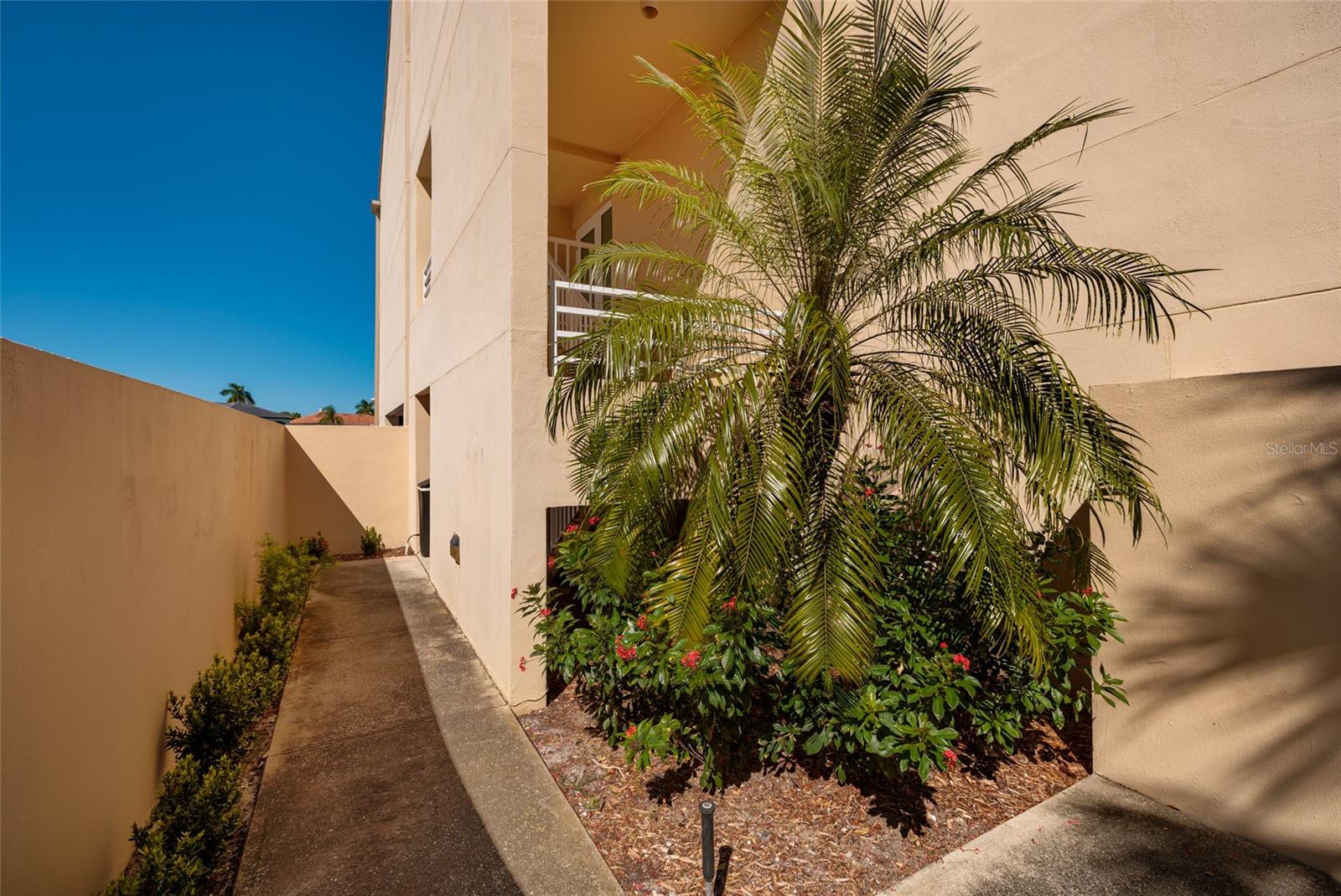 KIPPS COLONY AT PASADENA YACHT/CNTRY CLUB - Residential